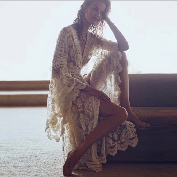 5 🌟Fave! Scalloped Lace Swim Kaftan / Kimono - Picture 2 of 9